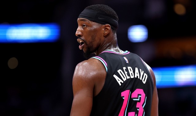 体育互动体验-赛季场均20+10！阿德巴约：努力得到了回报 这又是一个里程碑